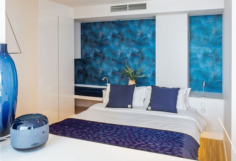 اتاق پنت هاوس, Hassotel