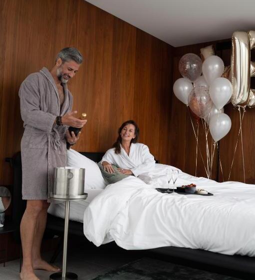 اتاق پنت هاوس, Hassotel