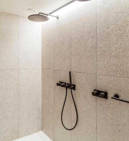 آپارتمان 1 خوابه با بالکن, Hassotel