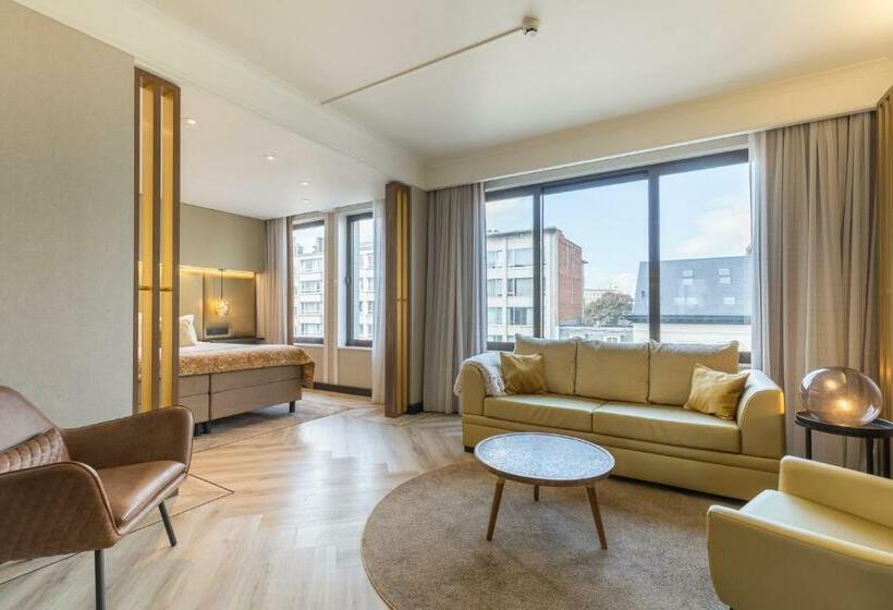سوییت جونیور, Leonardo Hotel Antwerp The Plaza