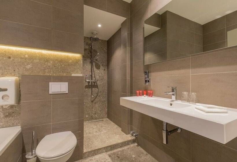 اتاق لوکس, Leonardo Hotel Antwerp The Plaza