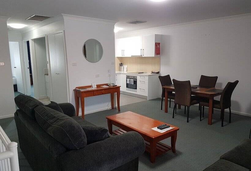 침실 2개 아파트, Mid City Motor Inn Singleton