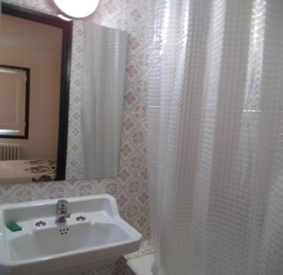 اتاق استاندارد یک نفره, Peralba