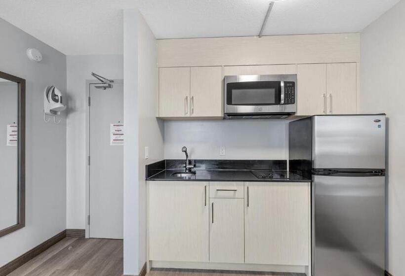 スイート（家族用）, Emerald Hotel & Suites Calgary Airport