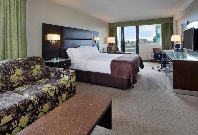 キングサイズベッドのスタンダードルーム, Holiday Inn Vancouver Centre Broadway, An Ihg
