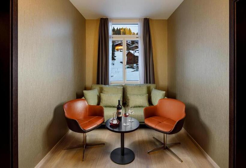 Family Suite, Märchen