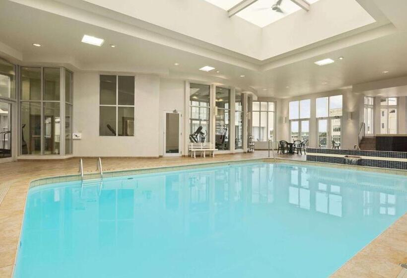 スタンダードルーム, Travelodge By Wyndham Niagara Falls Fallsview