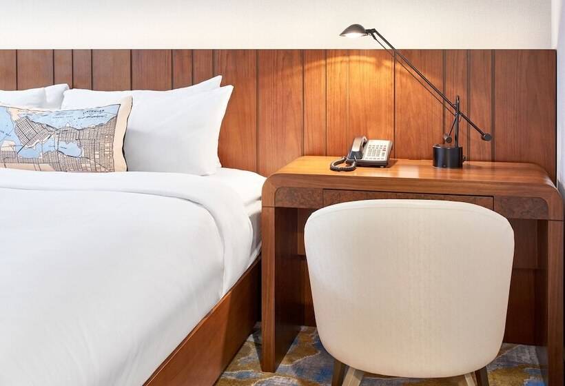 ダブルベッドスタンダードルーム, Metropolitan Hotel Vancouver