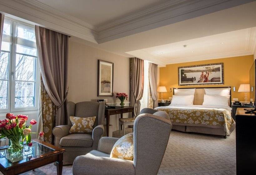 سوییت جونیور با چشم‌انداز شهر, Grand Hotel Du Lac   Relais & Châteaux