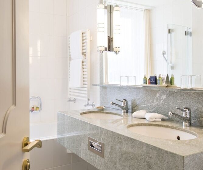 Номер Deluxe, Grand Hotel Kronenhof