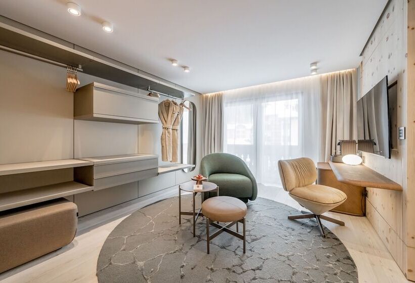 Люкс Повышенной Комфортности, Relais & Châteaux Chasa Montana