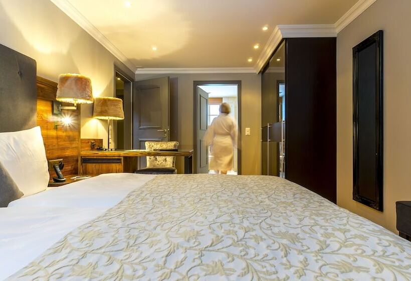 Люкс Superior 3 Спальни, Romantik Hotel Schweizerhof