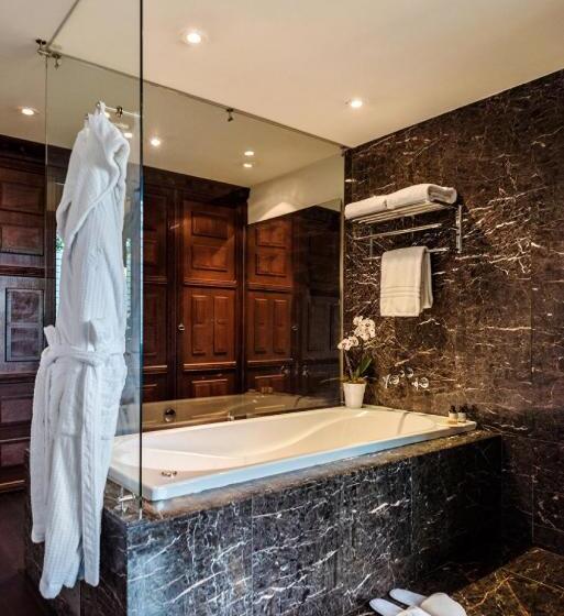 Люкс, Four Seasons Hotel Casa Medina Bogota