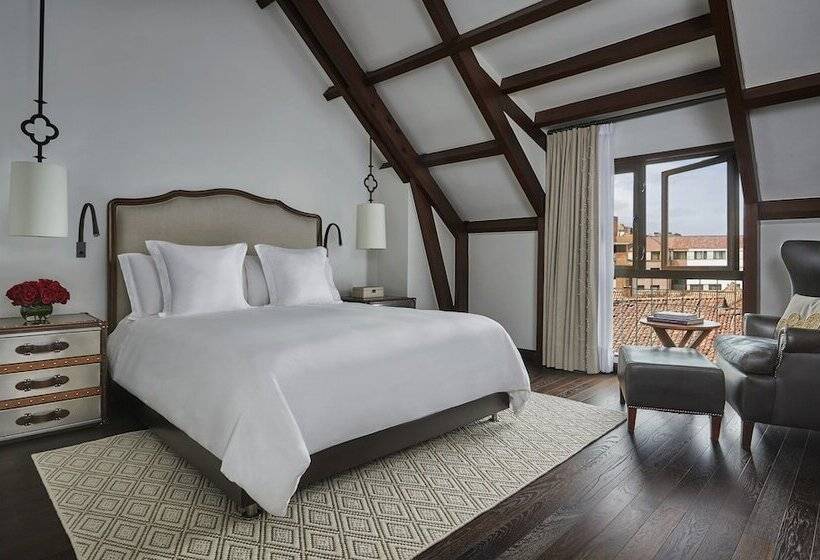 Номер Премиум, Four Seasons Hotel Casa Medina Bogota