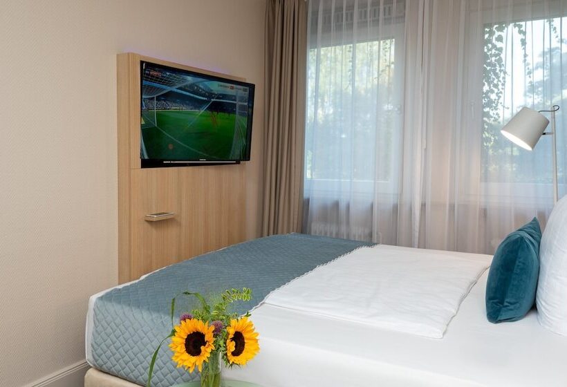 Номер Комфорт, Leonardo Hotel Hamburg Elbbrücken