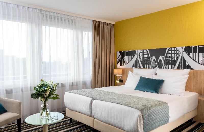 Номер Комфорт, Leonardo Hotel Hamburg Elbbrücken