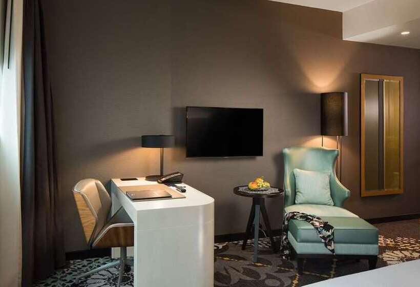 带大床的高级房间, Reichshof Hotel Hamburg