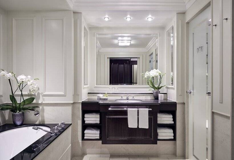 Номер Deluxe, Breidenbacher Hof, Best Grandhotel 2024   Die 101 Besten