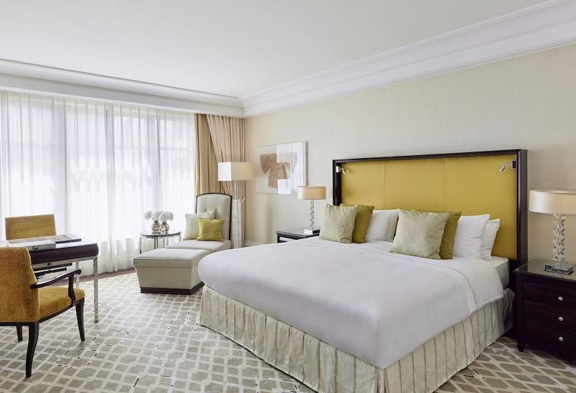 Номер Superior, Breidenbacher Hof, Best Grandhotel 2024   Die 101 Besten