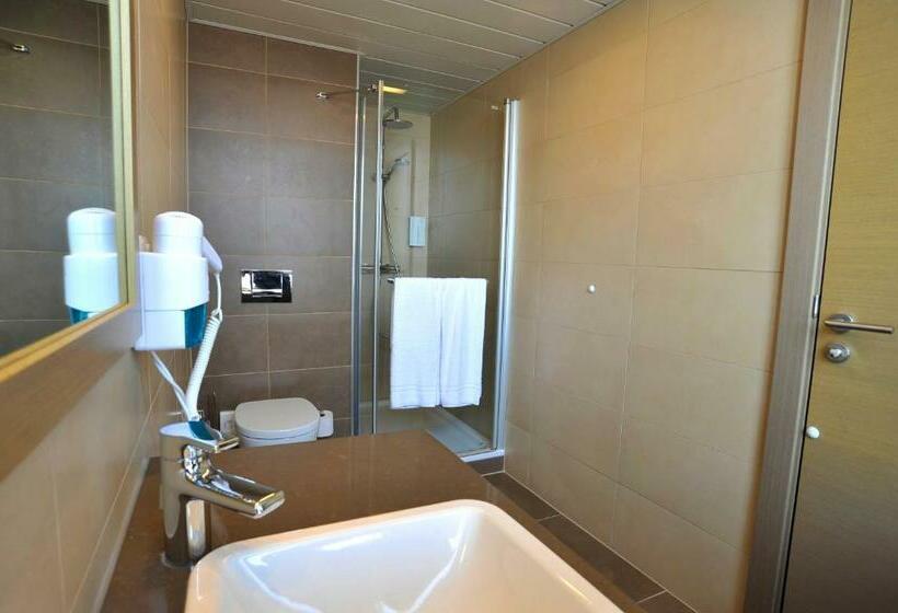 Номер Стандарт, Golden Tulip Kassel Hotel Reiss