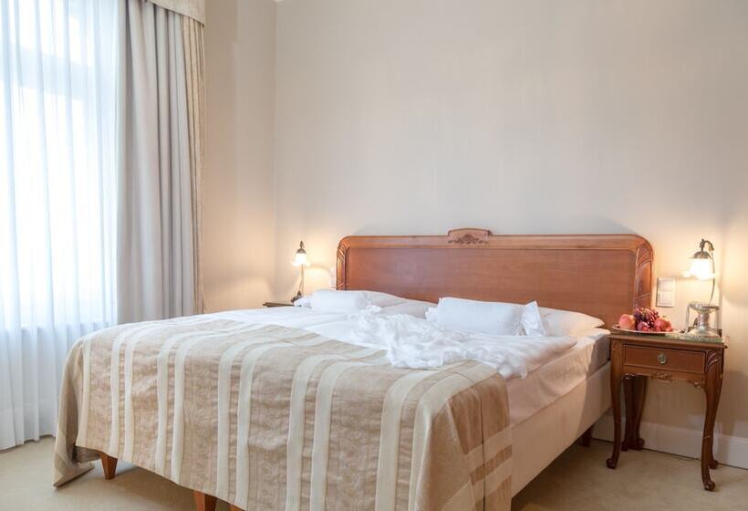 Suite, Miramar
