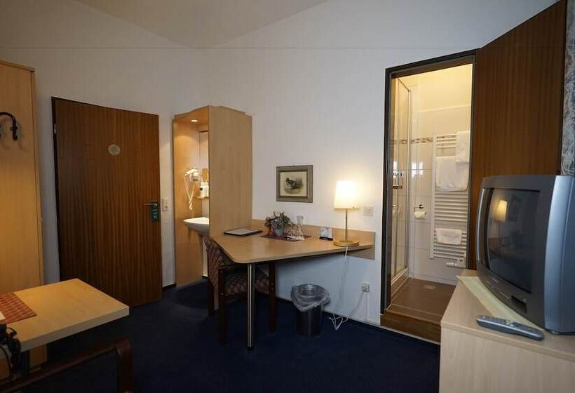 غرفة قياسية ثلاثية, Rabes Hotel Kiel Am Hauptbahnhof