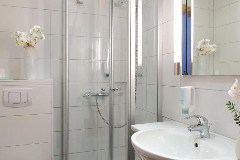 Классический Номер, Victor S Seehotel Weingärtner Bostalsee