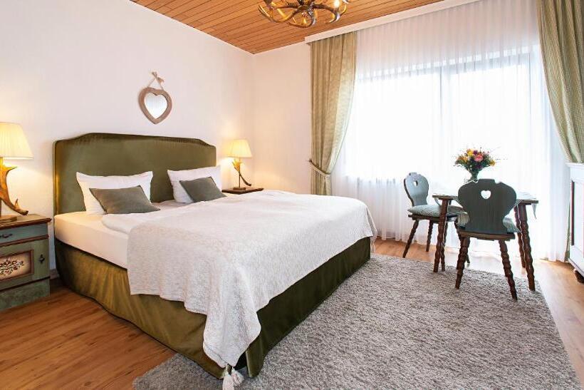 Номер Superior, Victor S Seehotel Weingärtner Bostalsee