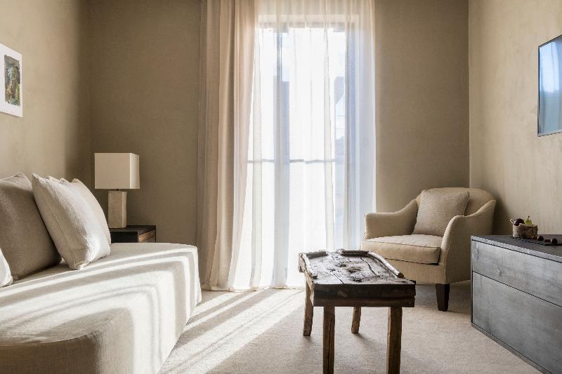 Полулюкс Повышенной Комфортности, Bayerischer Hof