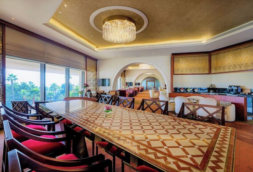 سوییت با چشم‌انداز دریا, Sheraton Grand Doha Resort & Convention