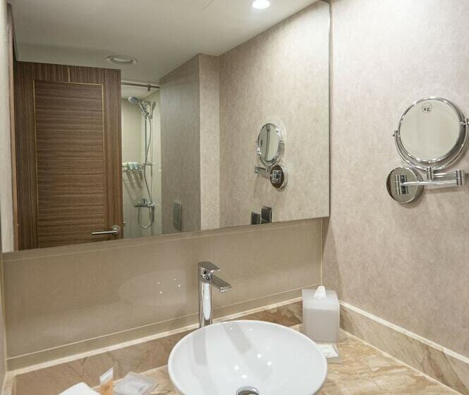 سوییت اجرایی, Hyatt Regency Dubai   Corniche