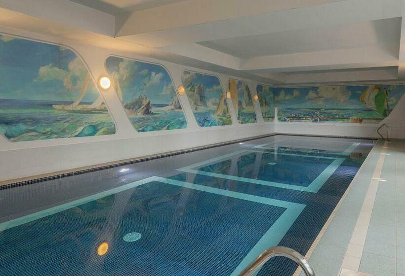 Номер Стандарт, Killarney Dromhall