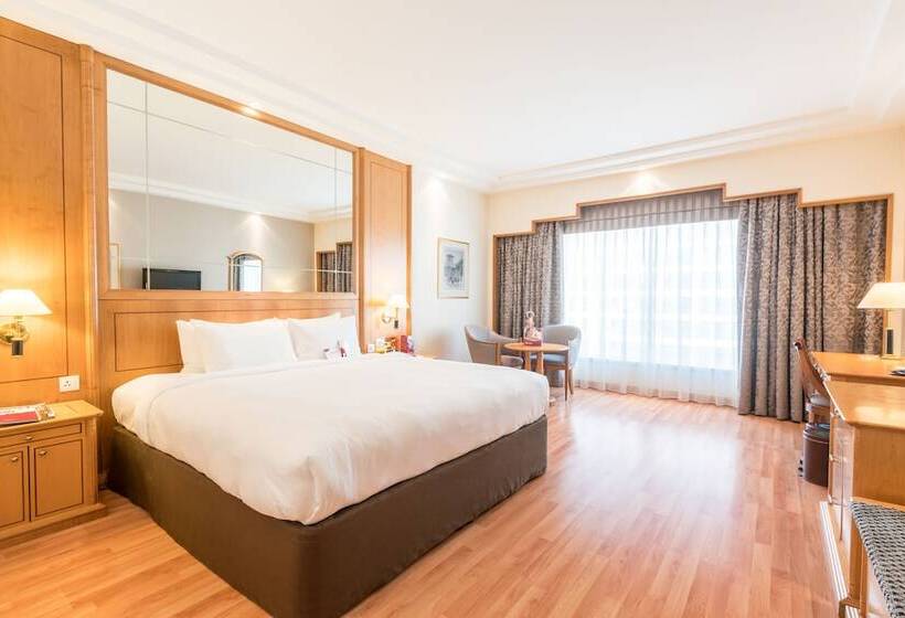 Номер Клуб, Millennium Downtown Abu Dhabi