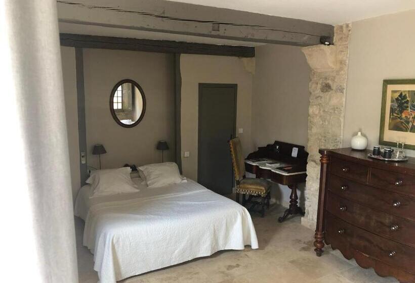 패밀리 룸, Château D Arpaillargues   Teritoria