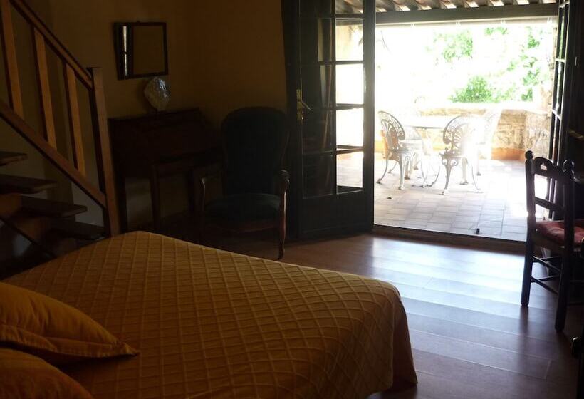Семейный Номер, Château D Arpaillargues   Teritoria