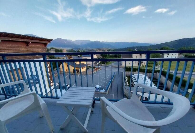 Трехместный Номер Стандарт с Балконом, Hôtel L Oustalet