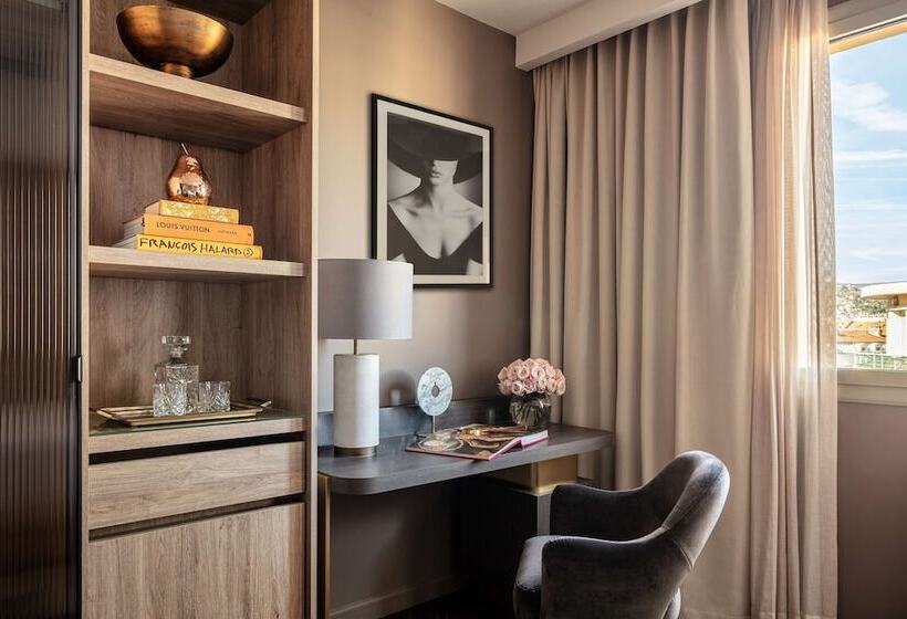 디럭스 룸, Anantara Plaza Nice