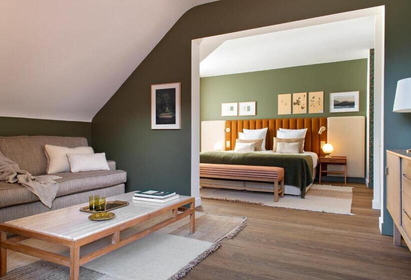 Полулюкс, Auberge Du Pere Bise  Jean Sulpice