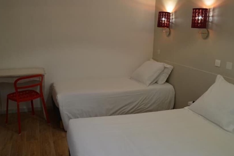 Номер Стандарт Трехместный, Hôtel Les Corps Saints