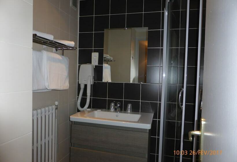 Номер Стандарт, The Originals Access, Hostellerie Des Pins