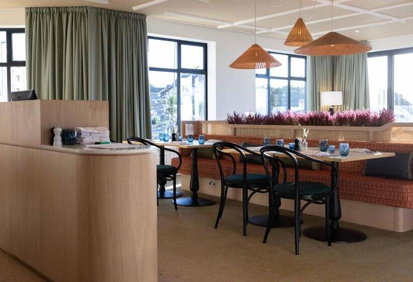带大床的标准间, The Relais Cooden Beach