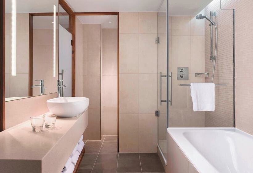 Номер Стандартный с Видом, Sheraton Grand Hotel & Spa