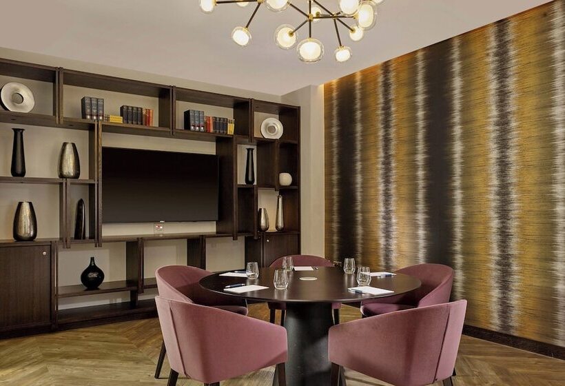 Номер Клуб, Sheraton Grand Hotel & Spa