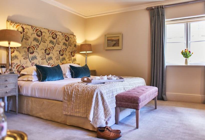 Номер Deluxe, The Bath Priory  A Relais & Chateaux