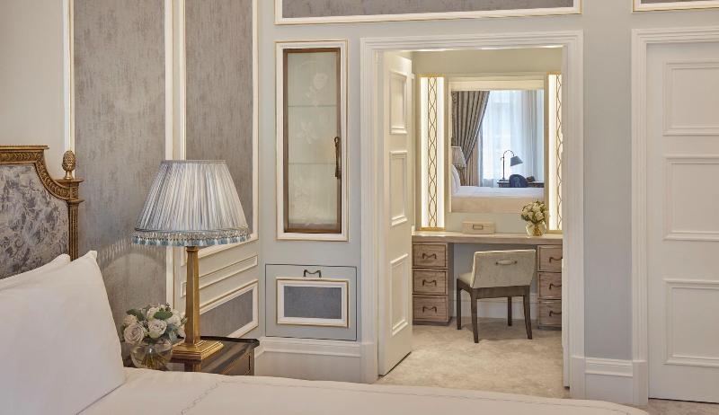 Номер Superior Кровать Кинг, Claridge S, Maybourne Hotel Collection