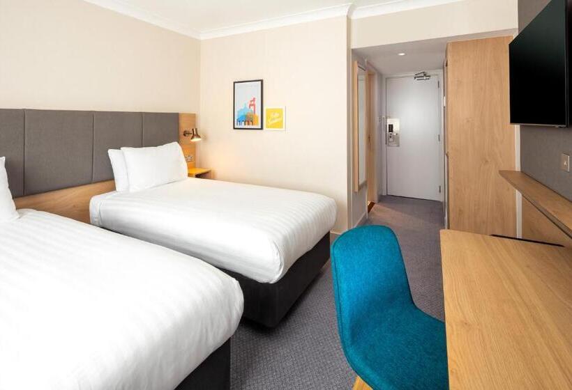 Номер Стандарт, Holiday Inn High Wycombe M40, Jct.4, An Ihg