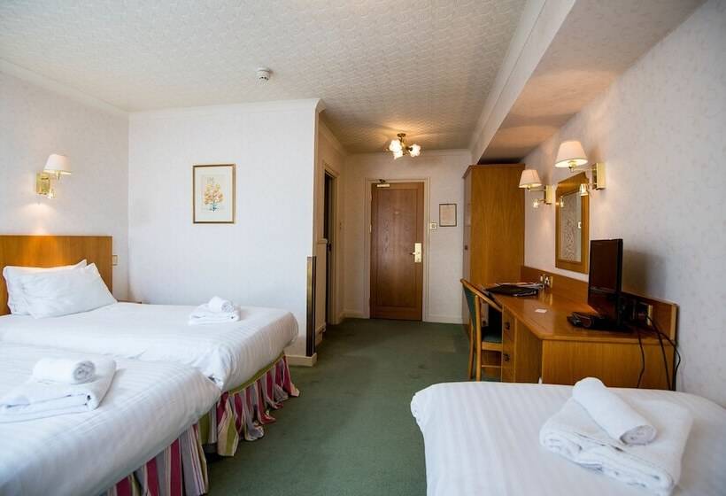 Номер Стандарт Трехместный, Ivy Bush Royal Hotel By Compass Hospitality