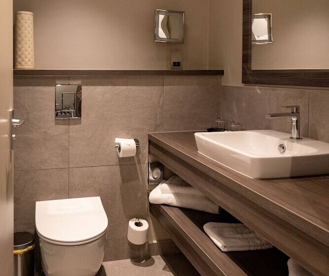 Номер Стандарт, Mercure Milton Keynes