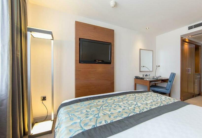 Номер Стандарт, Thistle London Trafalgar Square