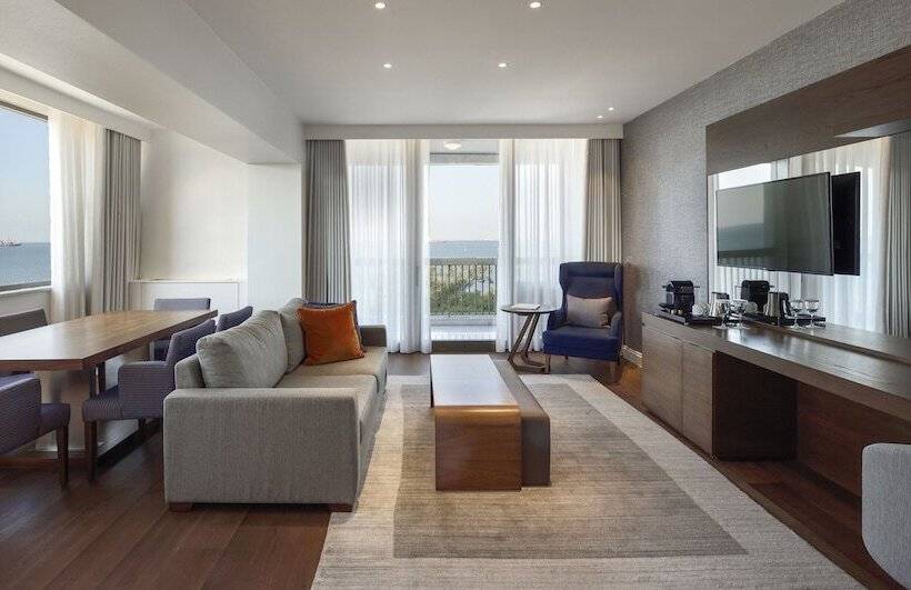 オーシャンビューデラックススイート, Makedonia Palace